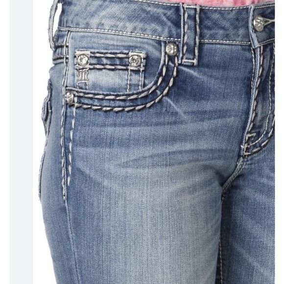 Miss Me Shorts Capri Bermuda Fleur de Lis Rhinestones Embroidered Size 31 - Picture 6 of 9